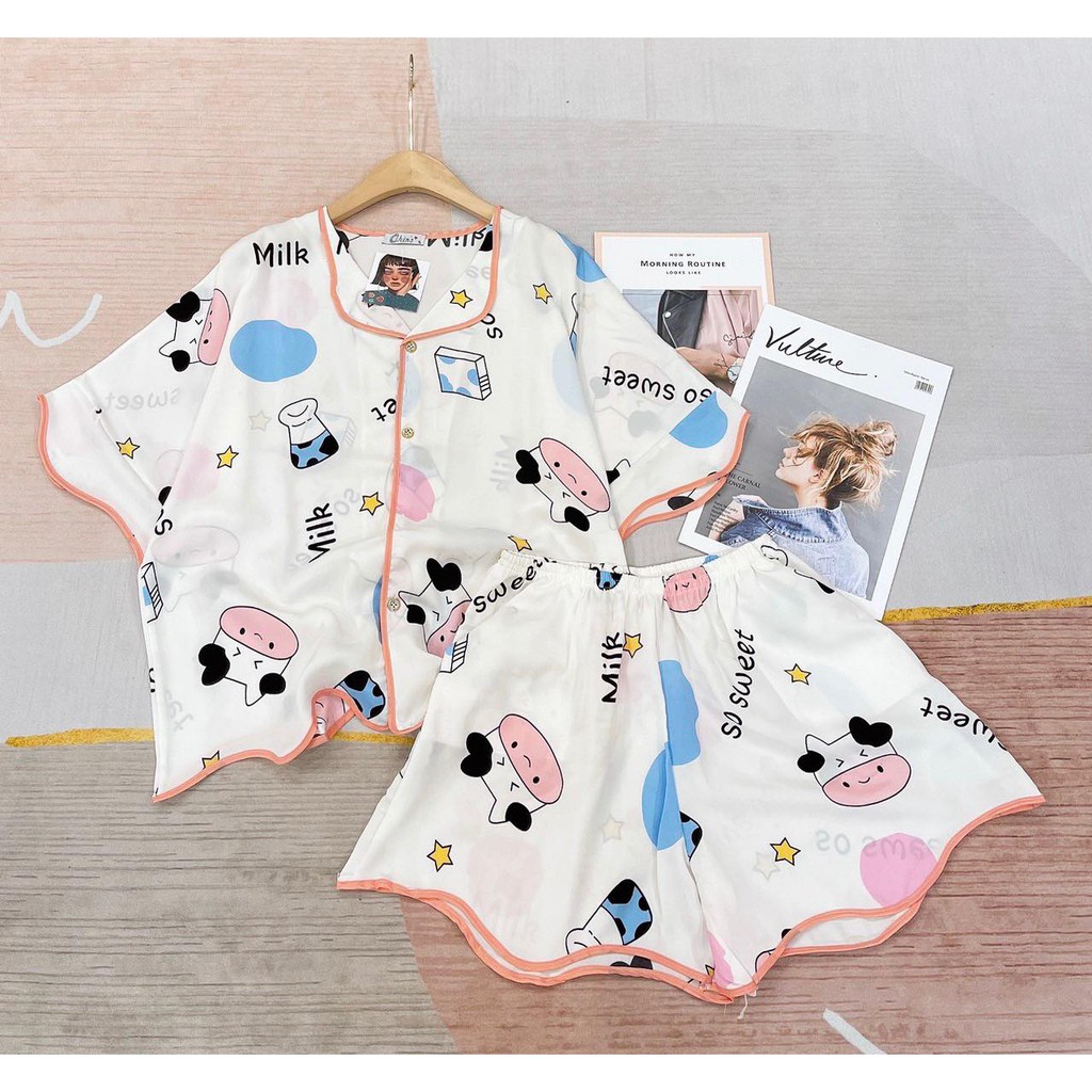 Pijama cánh dơi quần đùi hoạ tiết con bò sữa chất lụa mango cao cấp