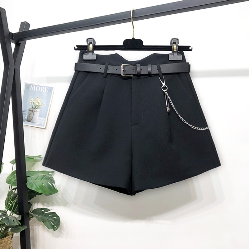 Quần đùi sooc nữ đẹp BUTTERFLY cạp lưng cao, quần short lửng dáng chữ A - Q01 | BigBuy360 - bigbuy360.vn