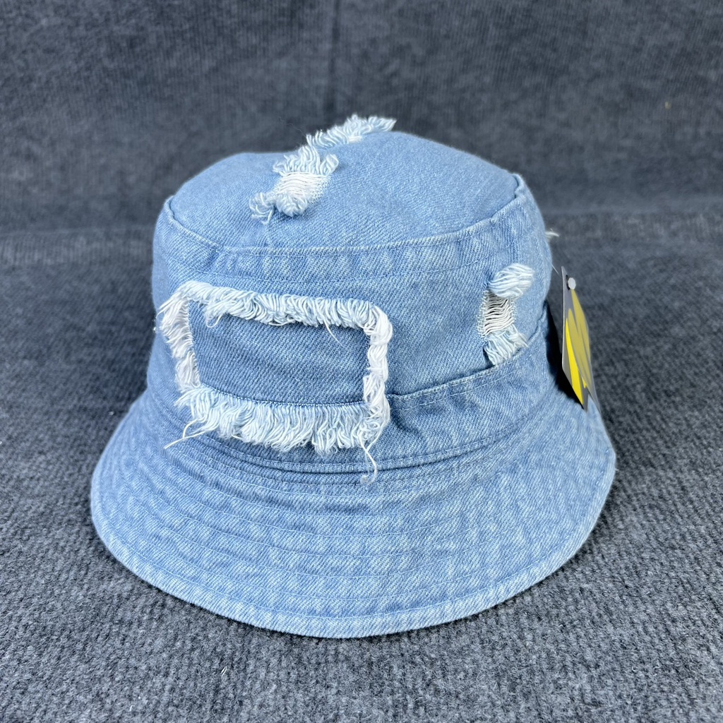 Nón bucket Jean tai bèo chữ thêu siêu đep.