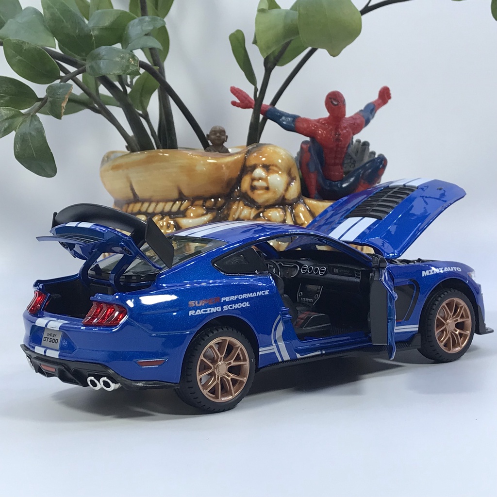 Mô hình xe ô tô Ford Mustang Shelby GT500 tỷ lệ 1:20 bằng hợp kim