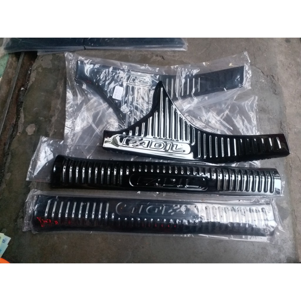 Bậc giẫm trong Titan VinFast Fadil