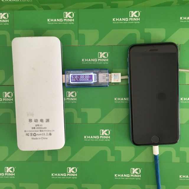 USB đo dung lượng và dòng sạc pin dự phòng.