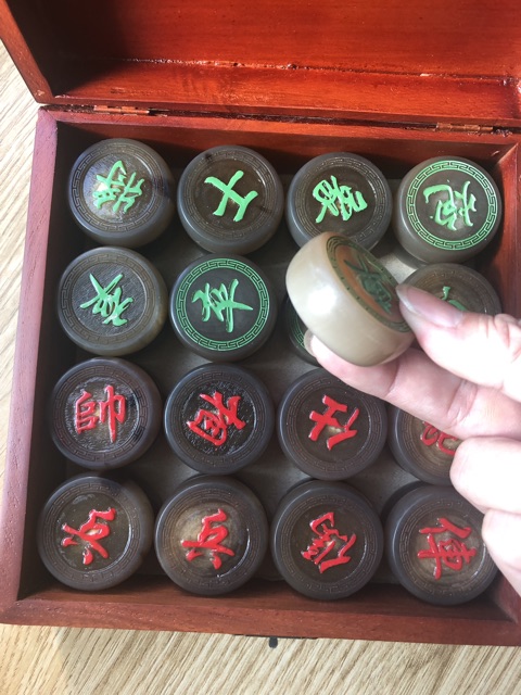 Quân Cờ Sừng Trắng Cao Cấp
