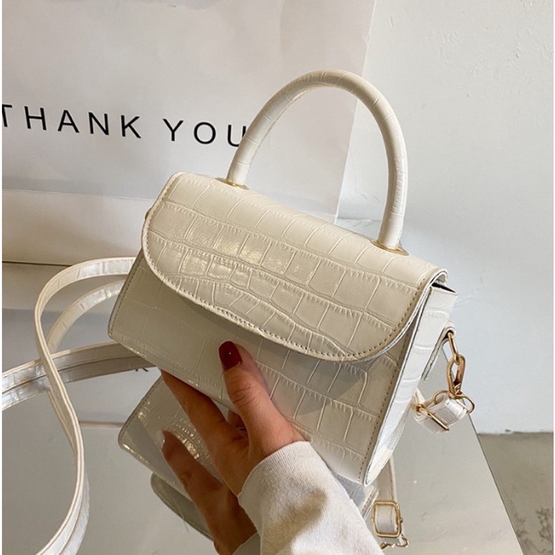 Túi xách nữ đeo chéo cầm tay da mềm dập vân cá sấu Zuliashop8386