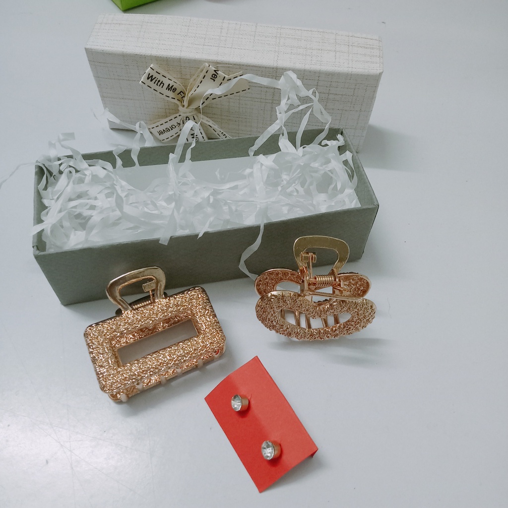 Hộp quà tặng sinh nhật học sinh sinh viên đồng giá 59k dành tặng bạn bè (shop đã đóng thành hộp quà sẵn như hình)