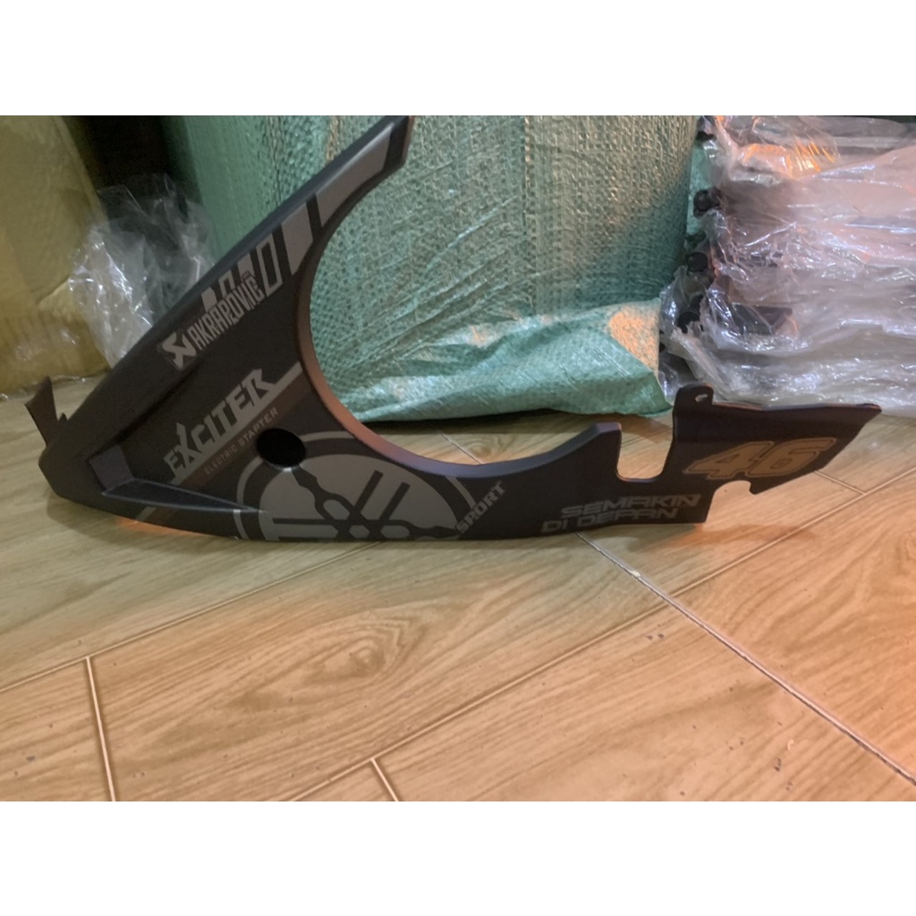 mỏ cày xe exciter 150 màu đen logo bạc