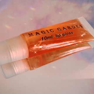 Son bóng lip gloss tube màu trái đào chín Peachy