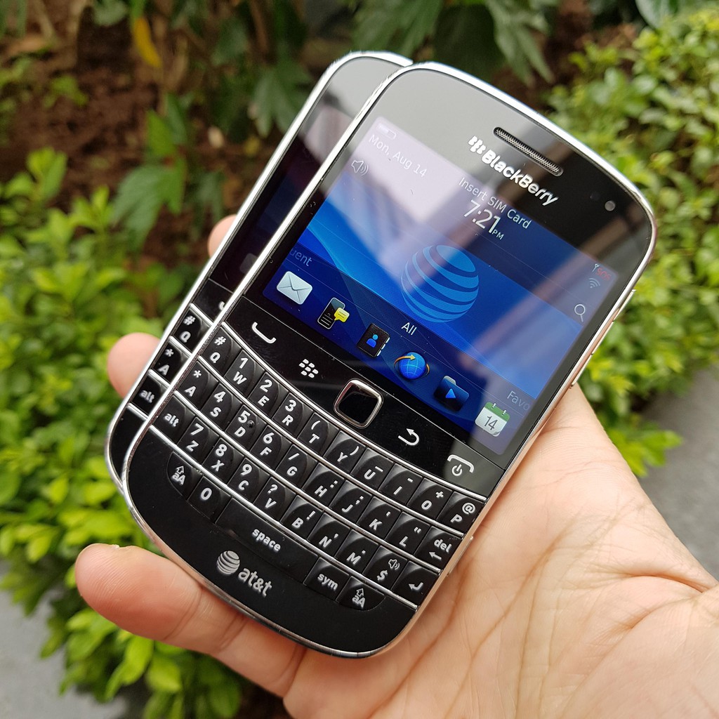 Điện thoại BlackBerry Bold 9900 (đẳng cấp doanh nhân).