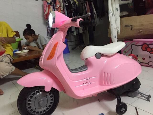 XE MÁY ĐIỆN VESPA BÁNH PHỤ