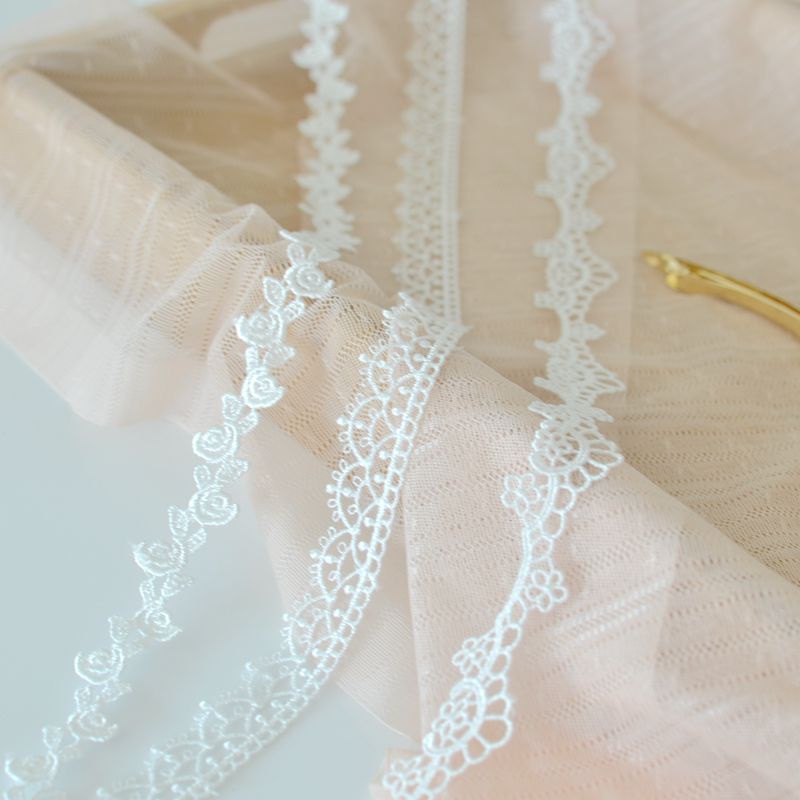 Cuộn vải ren polyester dùng làm trang sức thủ công