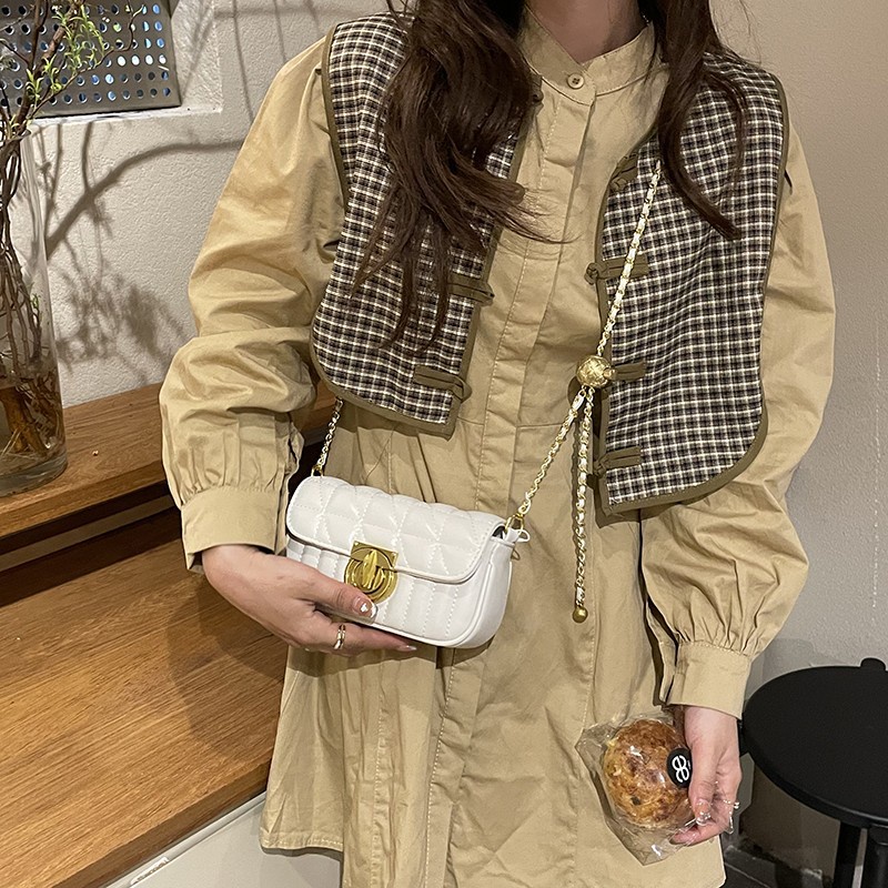 Túi Đeo Chéo Dây Chuỗi Hạt Ngọc Trai Thời Trang Mới 2022 Dành Cho Nữ