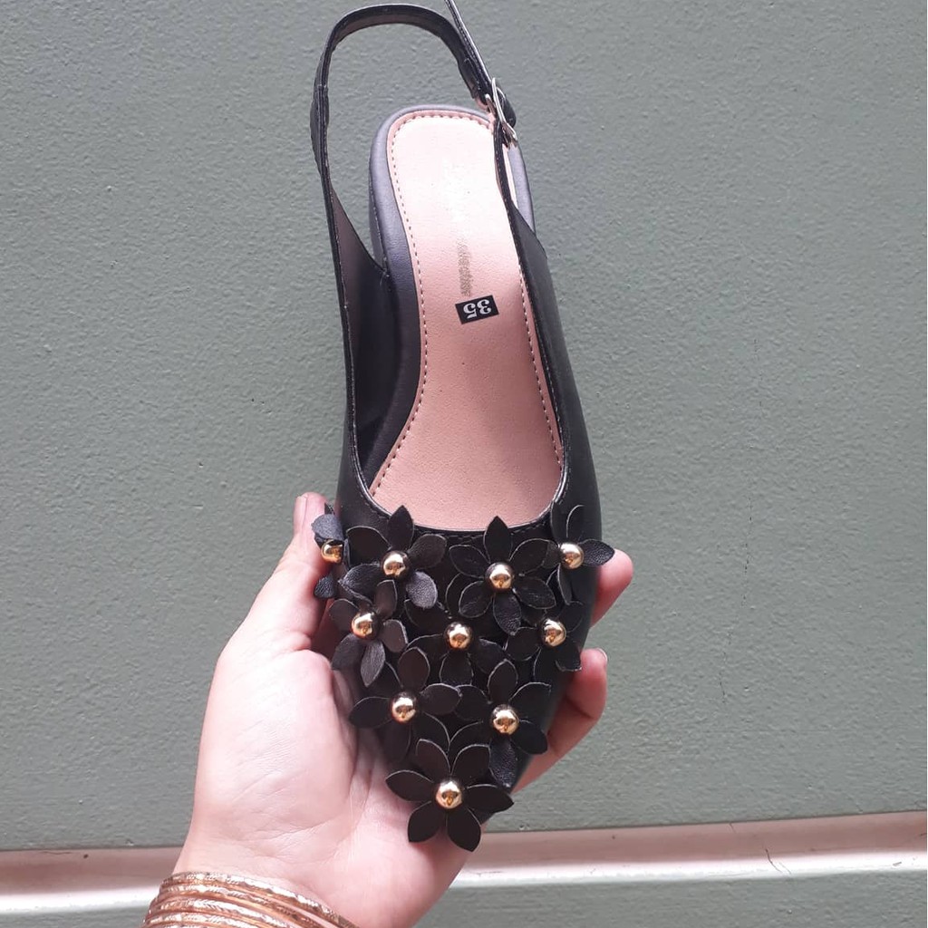 Giày búp bê hoa cúc nhí xinh đính hạt nhuỵ vàng (hình thật) | BigBuy360 - bigbuy360.vn