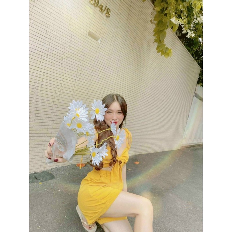 SET CROP VÀNG 2S CỘT NƠ NGỰC + SHORT | BigBuy360 - bigbuy360.vn