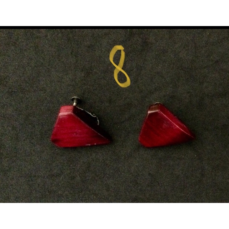 Khuyên tai gỗ đeo sát tai