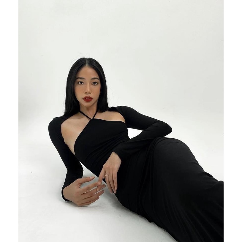 Set Đầm Body Cổ Yếm Cột Dây Kèm Áo