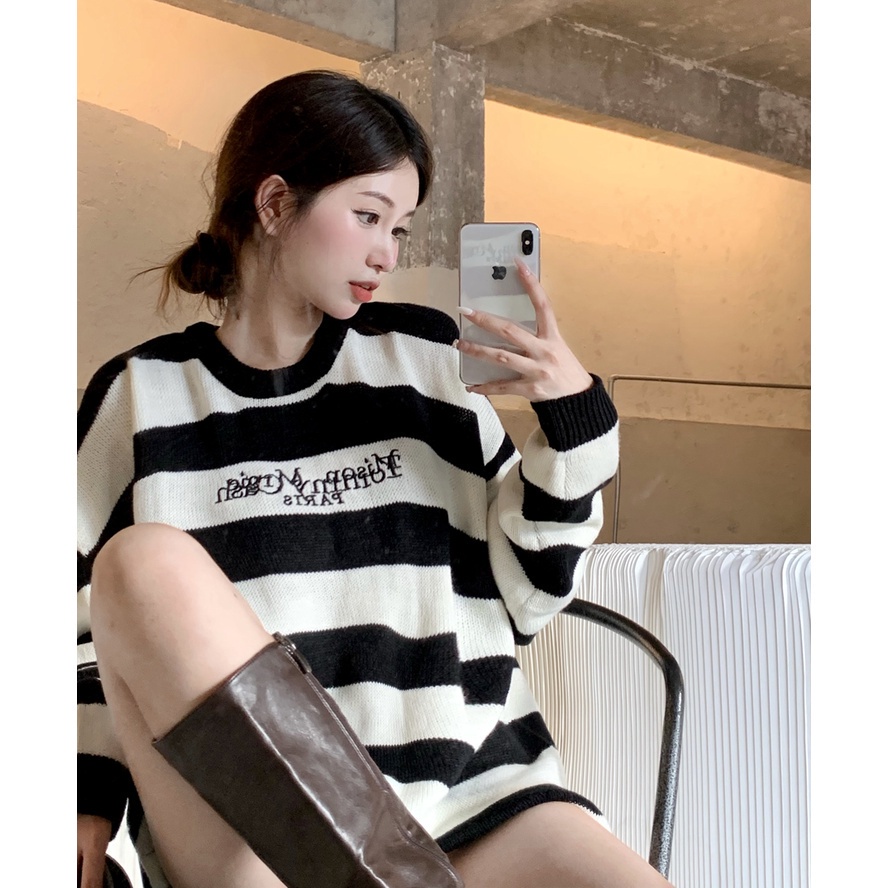Áo sweater tay dài dáng rộng họa tiết kẻ sọc phong cách Hàn Quốc trẻ trung | BigBuy360 - bigbuy360.vn