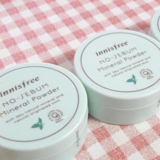 Phấn phủ bột kiềm dầu innisfree