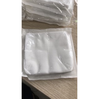 Gạc tiệt trùng 10cm x 10cm x 8 lớp