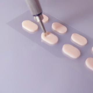 Set 4 Cặp Miếng Dán Chống Trượt Cho Mắt Kính