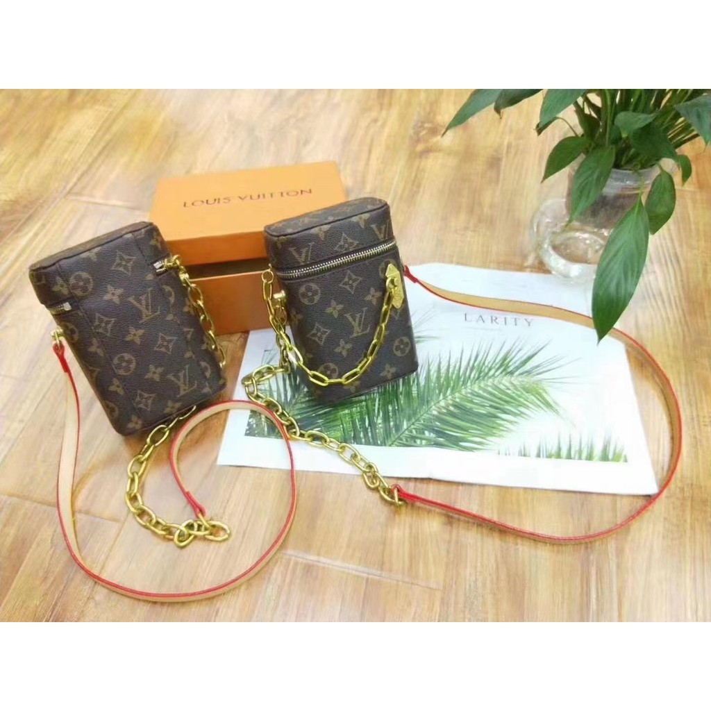 Louis Vuitton Túi Da Đựng Mỹ Phẩm Chống Trượt Có Dây Đeo Tiện Dụng