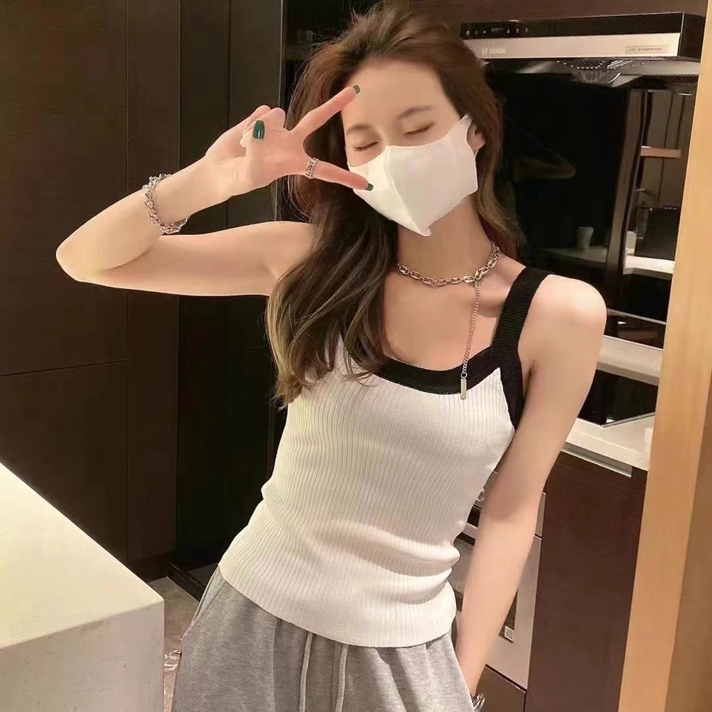 Áo Len Tanktop 2 Dây Dệt Kim Đen Trắng Cổ Chữ V Co Giãn