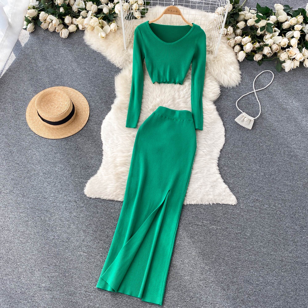 Đầm len ôm body xẻ đùi, váy len cổ tim