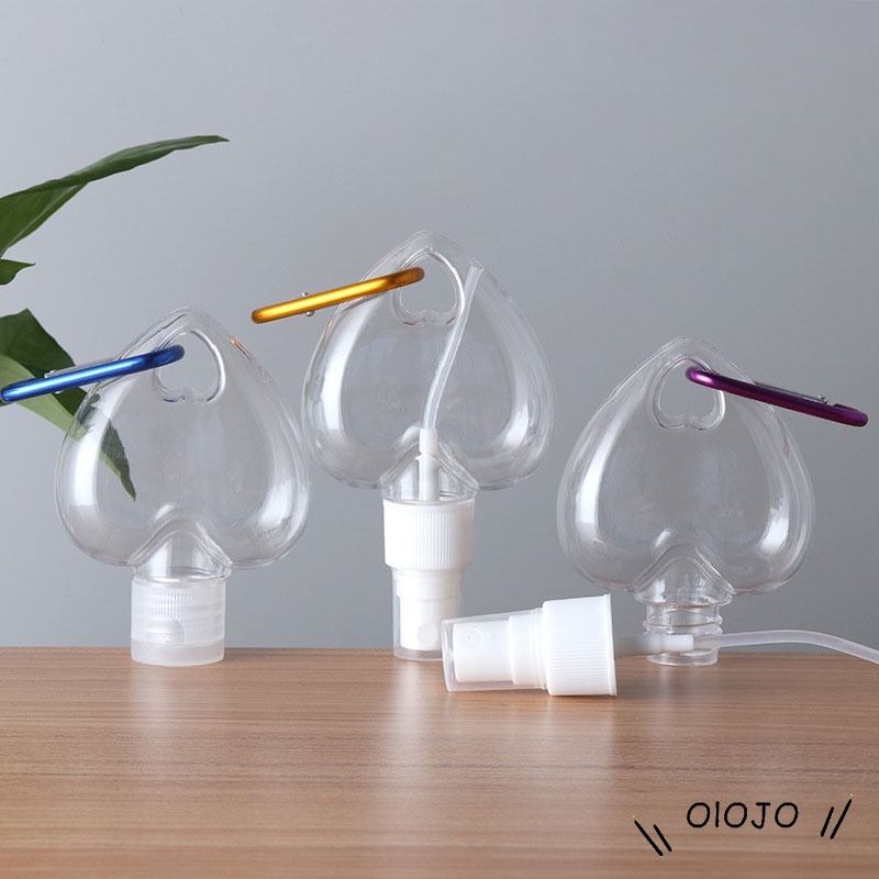 Giá Đỡ Chai Nước Rửa Tay 50ml Hình Trái Tim Có Móc Khóa