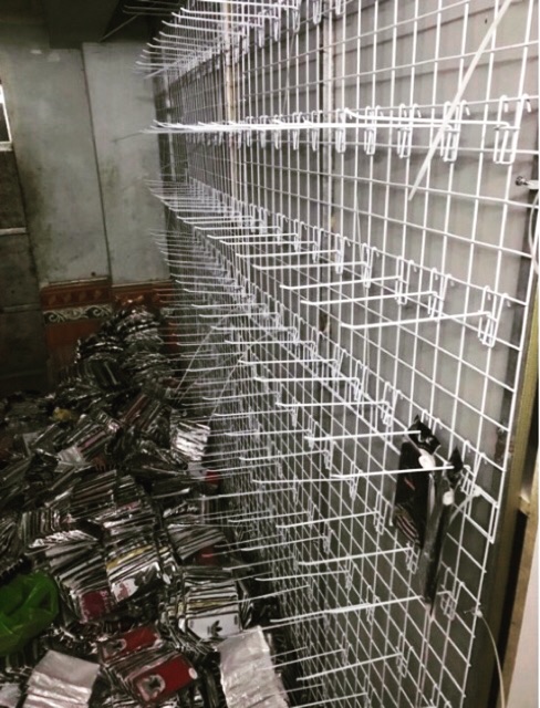 [SIÊU RẺ] Lưới treo phụ kiện điện thoại 500x1000 mm | BigBuy360 - bigbuy360.vn