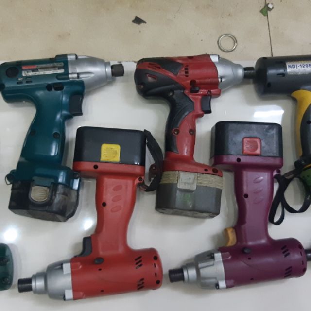 Máy vặn vít
