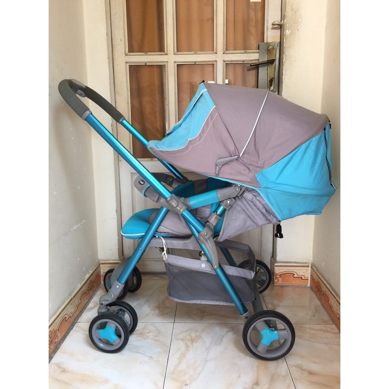 xe đẩy Combi Urban walker 2 chiều 3 tư thế