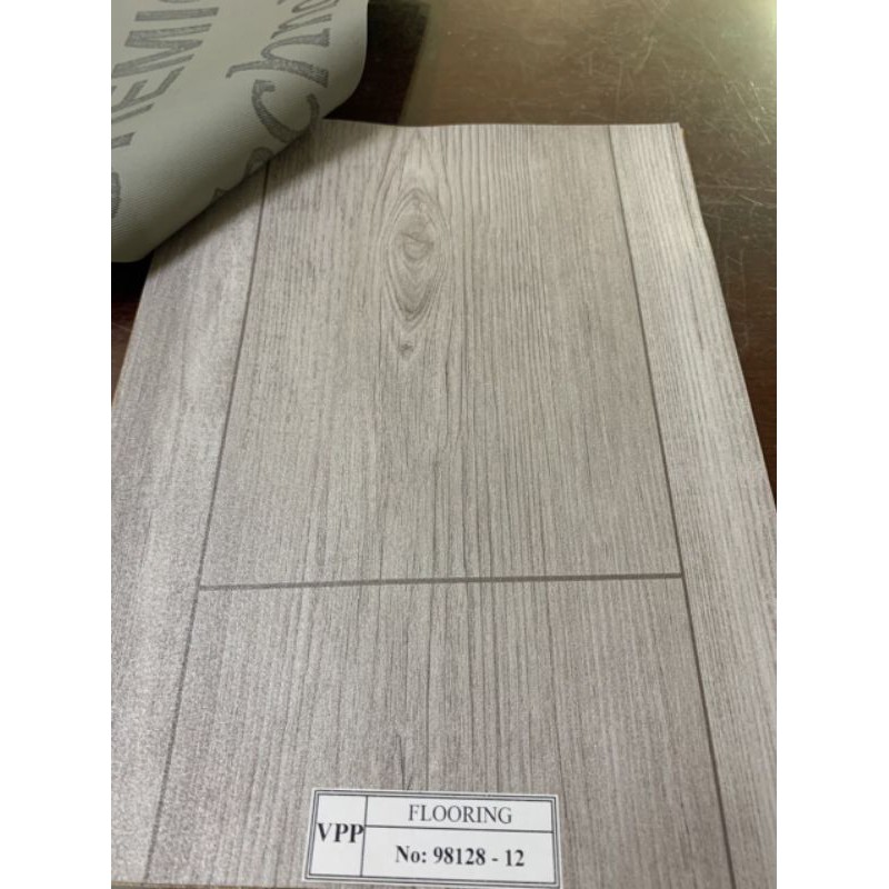 Thảm nhựa trải sàn vân gỗ nhám, phong cách cho mọi không gian (giá bán tính theo mét vuông)