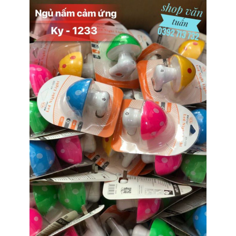 Đèn ngủ Nấm-Nhiều màu sắc cảm ứng.sáng Lung Linh