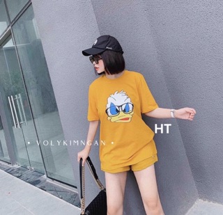 Bộ nữ vịt đeo kính