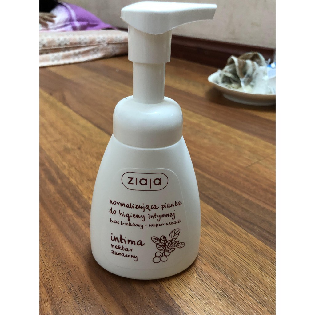 Dung Dịch Rửa Vệ Sinh Phụ Nữ Intima Ziaja Dạng Bọt Giữ Ẩm,Giảm Mùi, Ngừa Viêm 250ml - Hàng Air - Đủ Bill