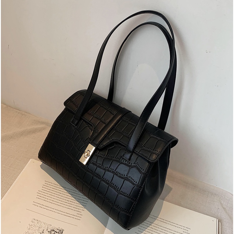 G157 Túi xách nữ hai màu trắng, đen đeo vai form túi 33*22 thoải mái để đồ