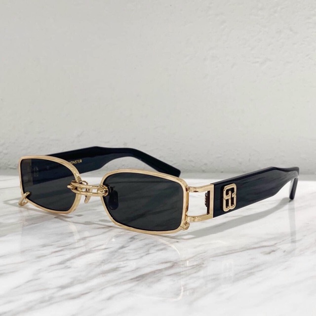 Kính thời trang - kính râm