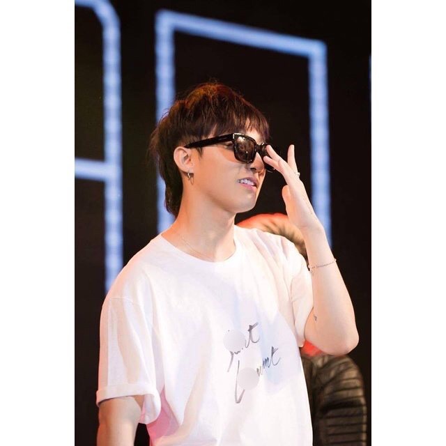 Áo thun sL Signature Sơn Tùng MTP