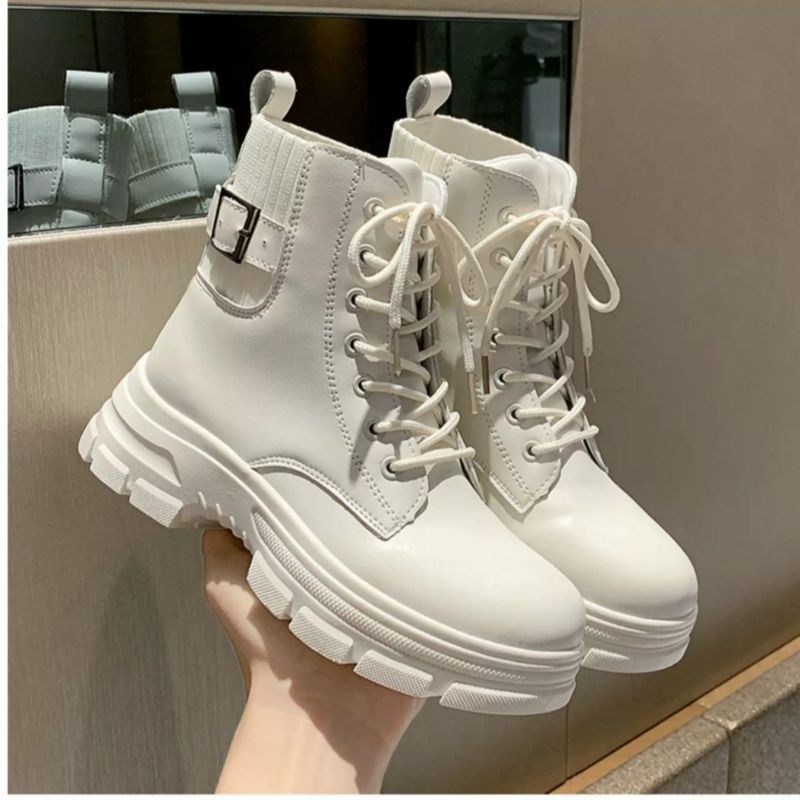 Giày boot nữ chiến bình, thiếu kế đế chiến binh vô cùng cá tính, nhưng đấy chất chơi B130 | BigBuy360 - bigbuy360.vn
