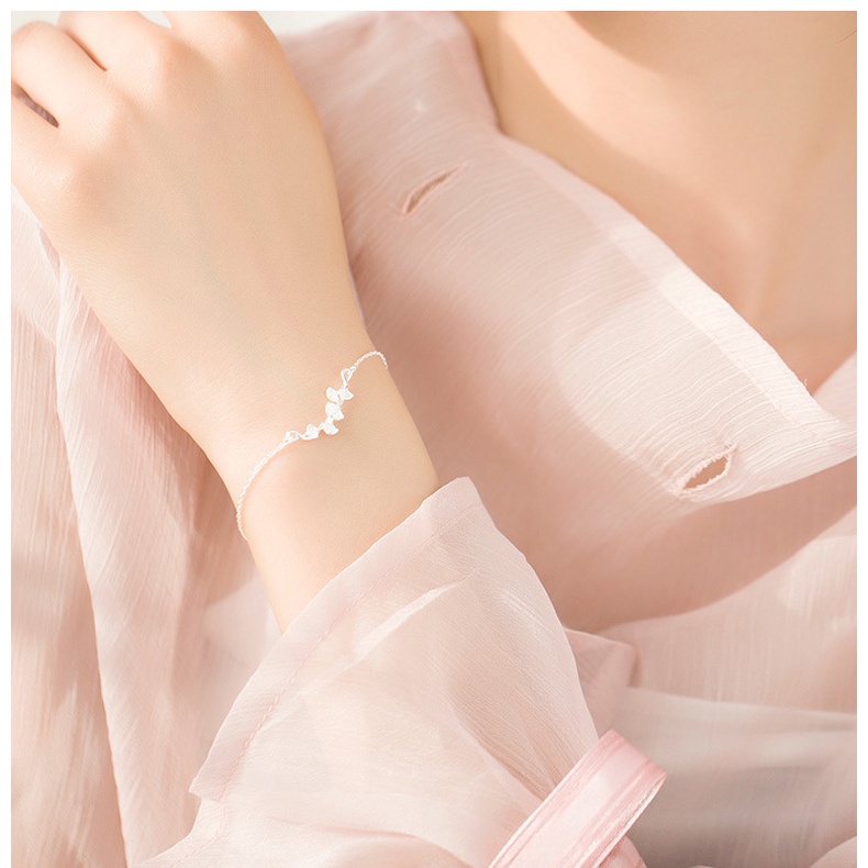 Vòng Tay Dây Xích Kim Loại Mảnh Mặt Lá Cây Mơ Thiết Kế Đơn Giản Thời Trang Xuân Hè Hàng Mới