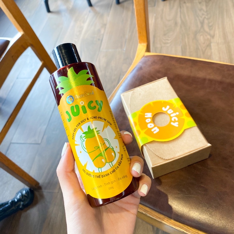 Gel dưỡng thể ngừa viêm lỗ chân lông và mụn cơ thể AHA 7% BareSoul Body Gel For Oily & Acne-Prone Skin Juicy 250gr
