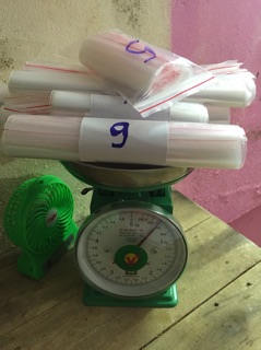100 túi zip size số 4 : 8.5cmx12cm