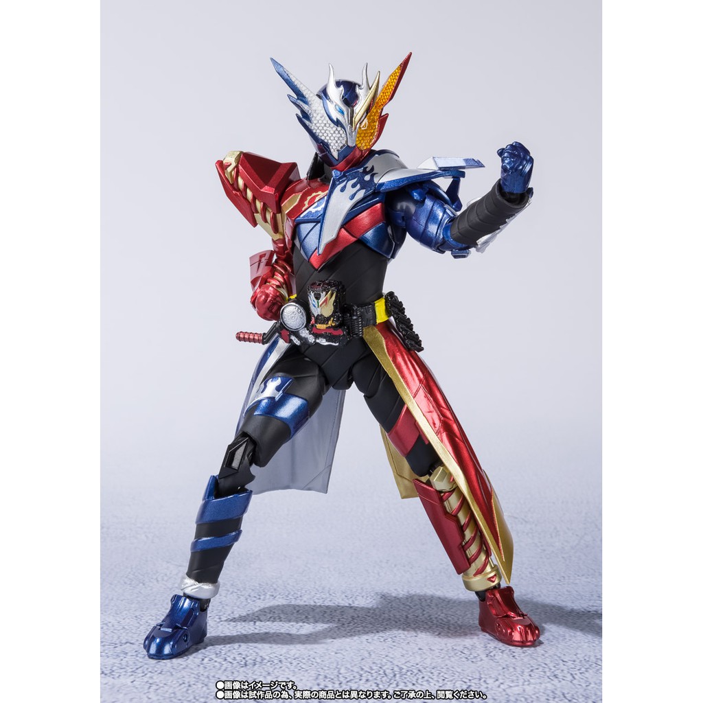 Mô hình chính hãng SHF: Kamen Rider Build Crossz Build Form