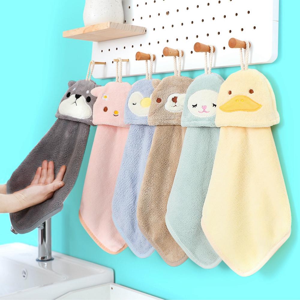 Khăn Lau Tay Vải Nhung San Hô Siêu Thấm Hút Mềm Mại Có Móc Treo Tiện Dụng Cho Bé