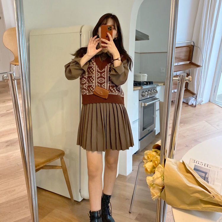 Áo len không tay cổ chữ V màu sắc tương phản phong cách retro Nhật Bản | BigBuy360 - bigbuy360.vn