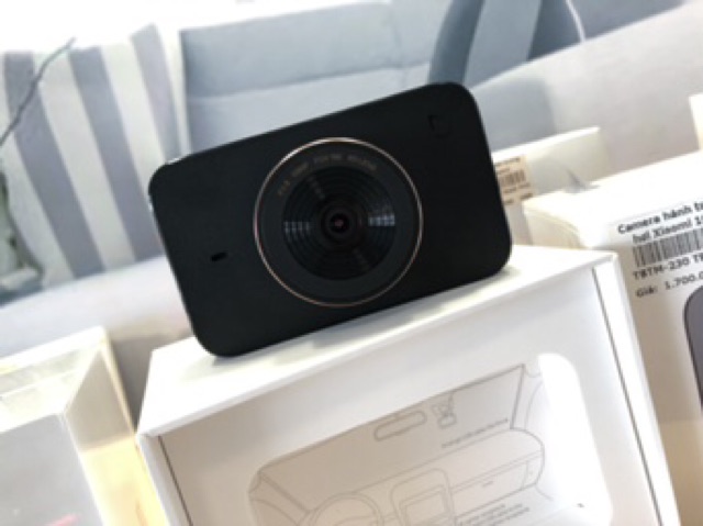 (Bản quốc tê DGW phân phối) Camera hành trình xe hơi Xiaomi Dashcam 1080p