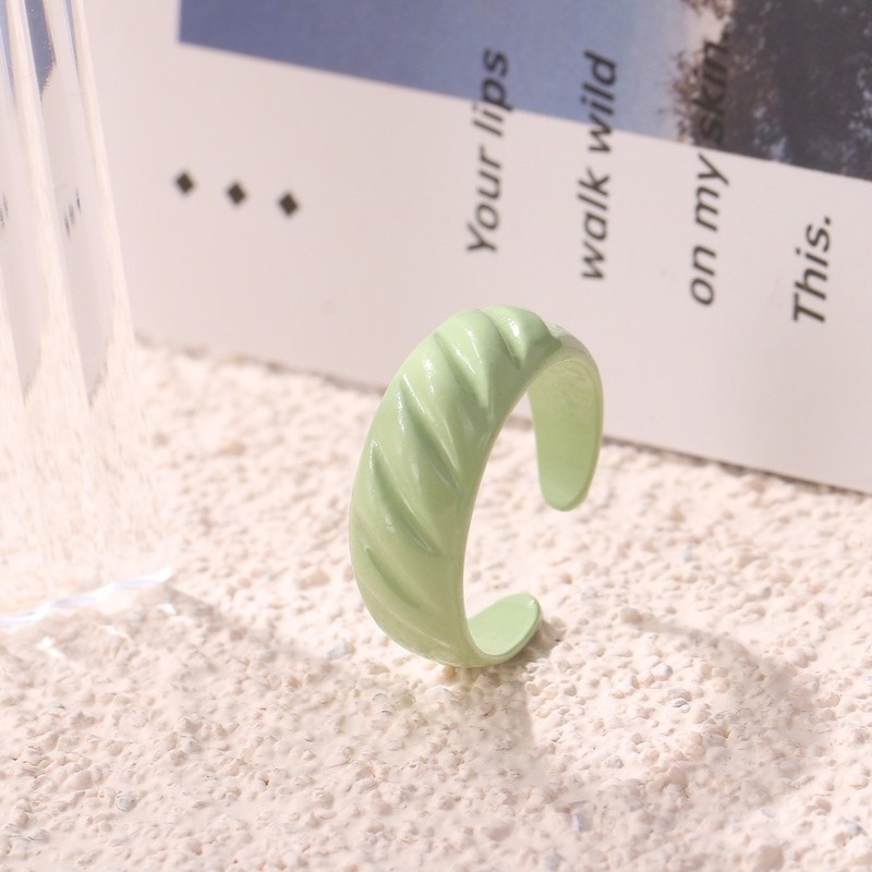 Nhẫn Đeo Tay Nhiều Màu Sắc Bằng Nhựa Acrylic Thời Trang Sành Điệu Cho Nữ