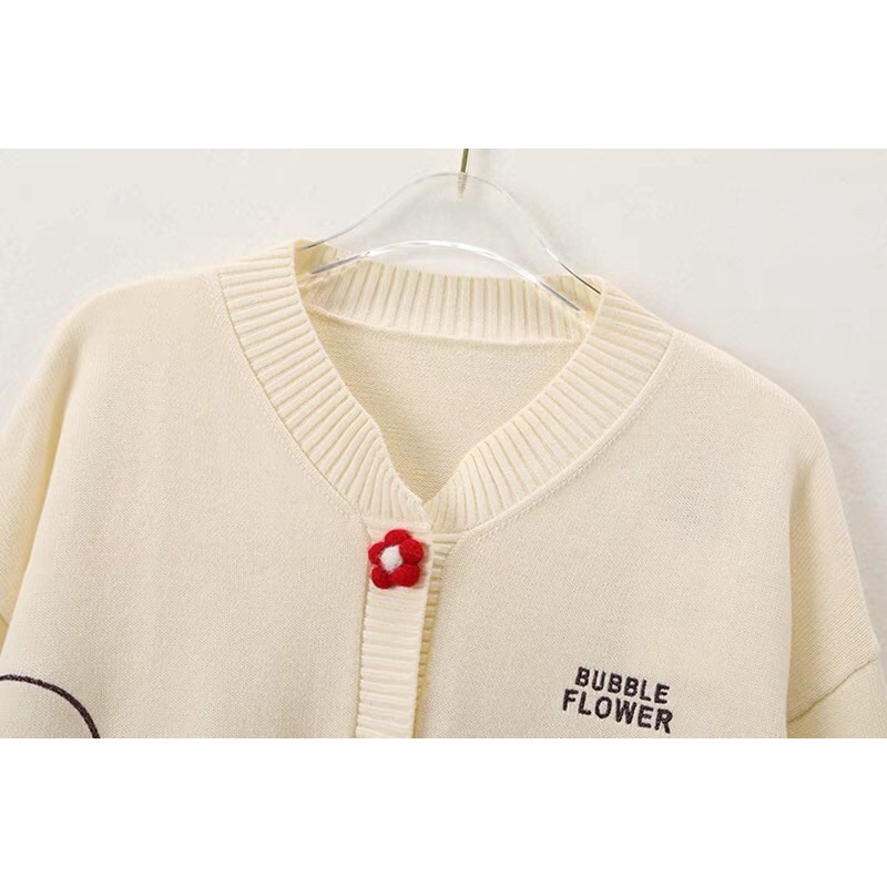 Áo len be nút hoa đỏ