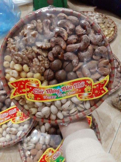 Mix Nuts Combor 6 loại hạt: óc chó, macca, hạnh nhân, điều, dẻ cười, sen sấy