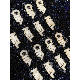 Charm lớn đính móng chân mã E