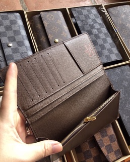 Ví lv hoạ tiết full box